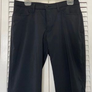 Under Armour Men’s Black Loose Fit Golf